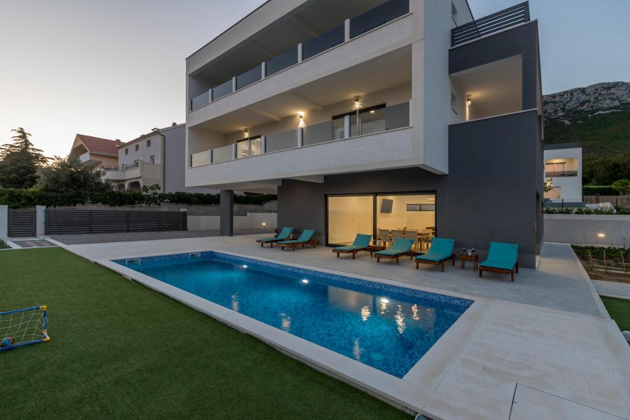Luxury Villa La Nonna Ana - Heated Pool, Sea View, Near Split Kaštela Buitenkant foto