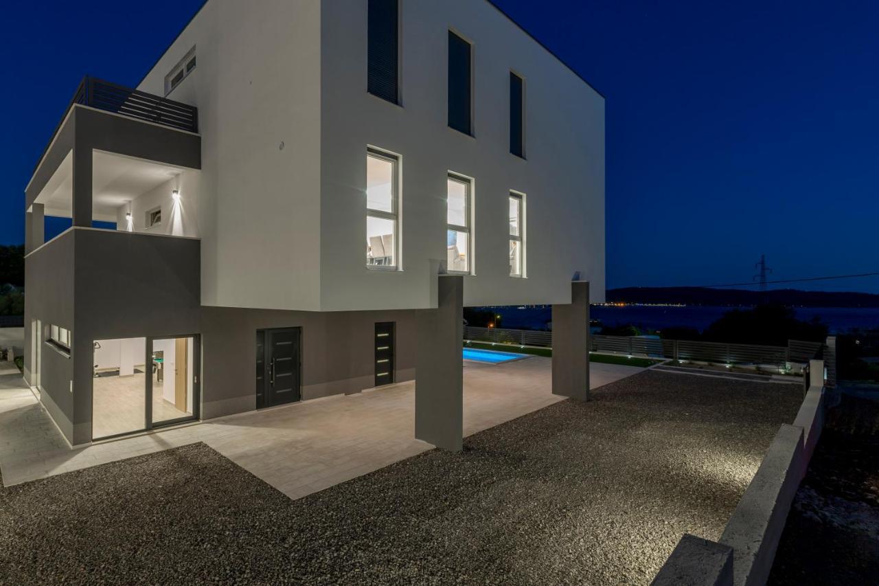 Luxury Villa La Nonna Ana - Heated Pool, Sea View, Near Split Kaštela Buitenkant foto