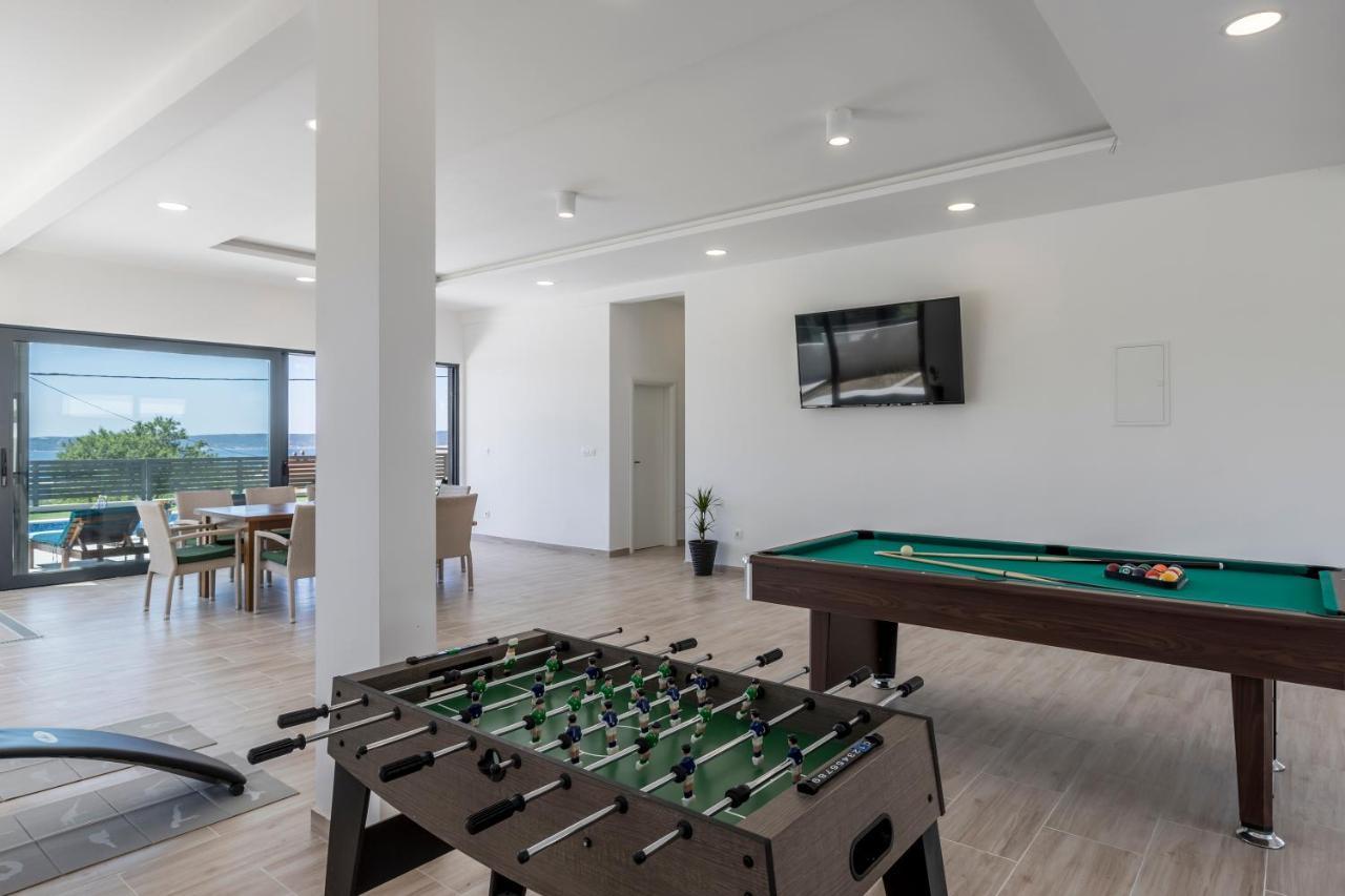 Luxury Villa La Nonna Ana - Heated Pool, Sea View, Near Split Kaštela Buitenkant foto