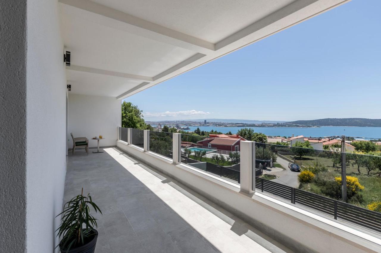 Luxury Villa La Nonna Ana - Heated Pool, Sea View, Near Split Kaštela Buitenkant foto