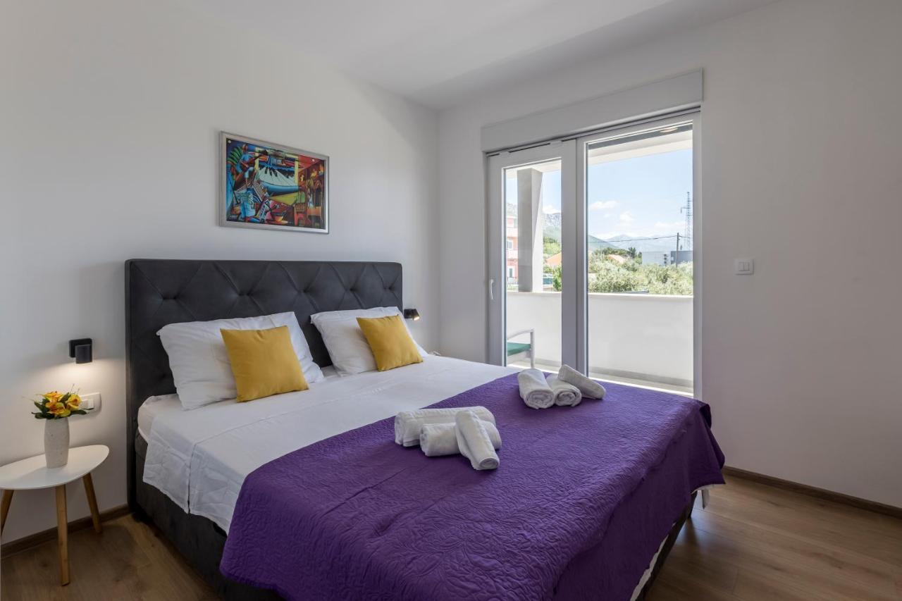 Luxury Villa La Nonna Ana - Heated Pool, Sea View, Near Split Kaštela Buitenkant foto