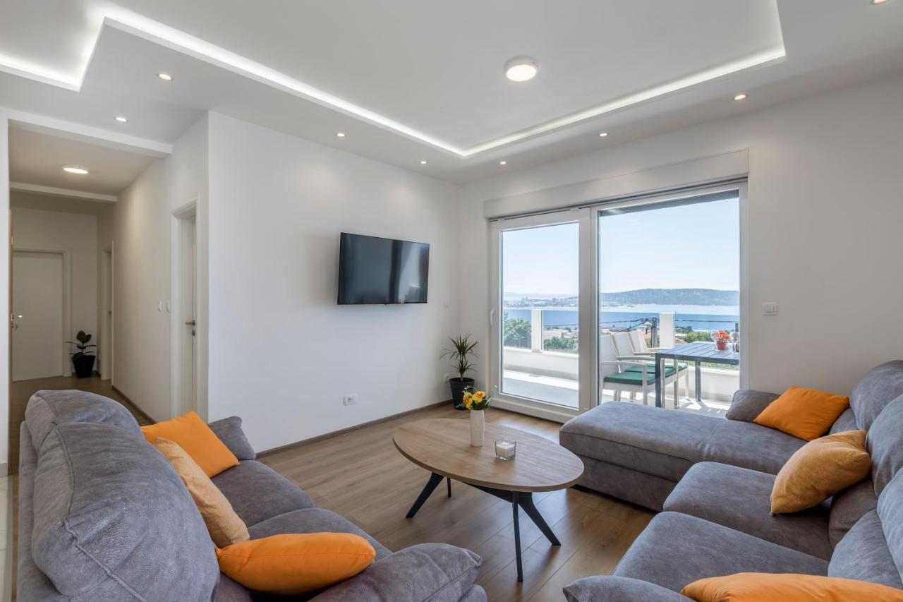 Luxury Villa La Nonna Ana - Heated Pool, Sea View, Near Split Kaštela Buitenkant foto