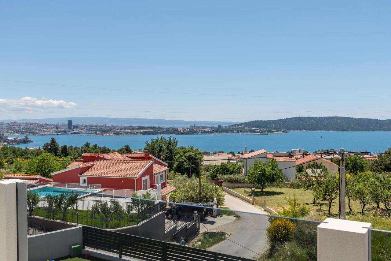 Luxury Villa La Nonna Ana - Heated Pool, Sea View, Near Split Kaštela Buitenkant foto