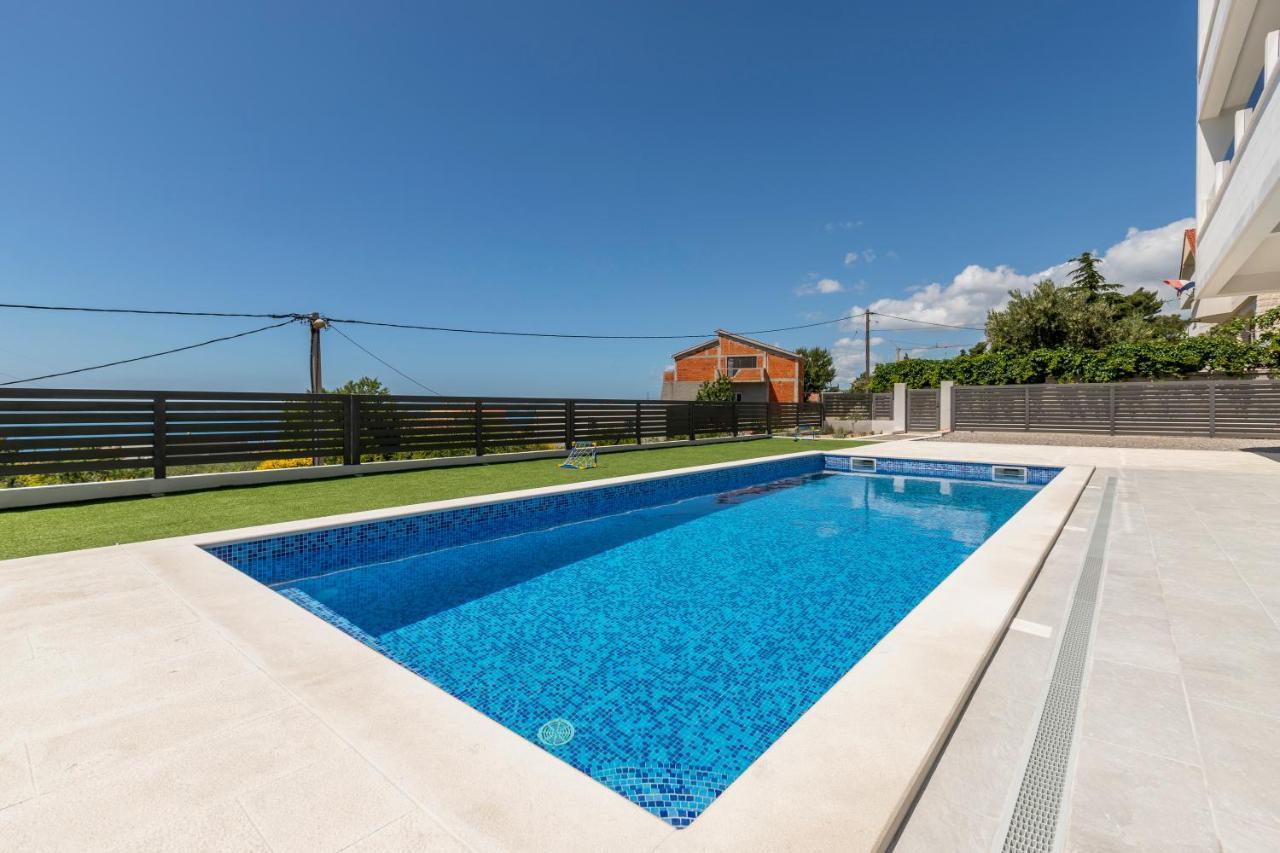 Luxury Villa La Nonna Ana - Heated Pool, Sea View, Near Split Kaštela Buitenkant foto