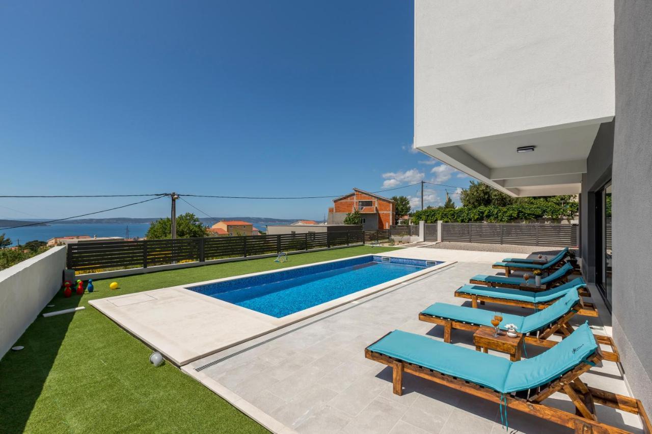 Luxury Villa La Nonna Ana - Heated Pool, Sea View, Near Split Kaštela Buitenkant foto