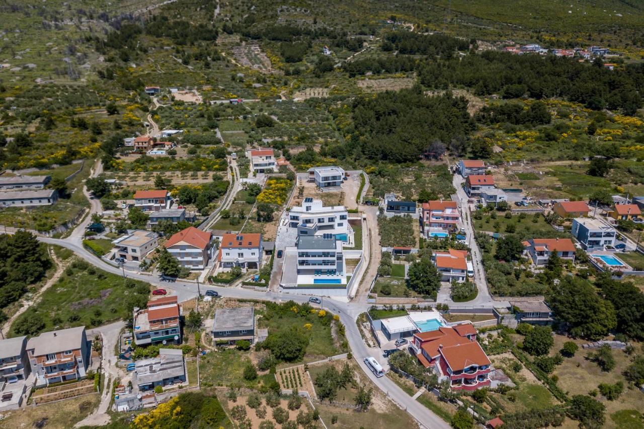 Luxury Villa La Nonna Ana - Heated Pool, Sea View, Near Split Kaštela Buitenkant foto